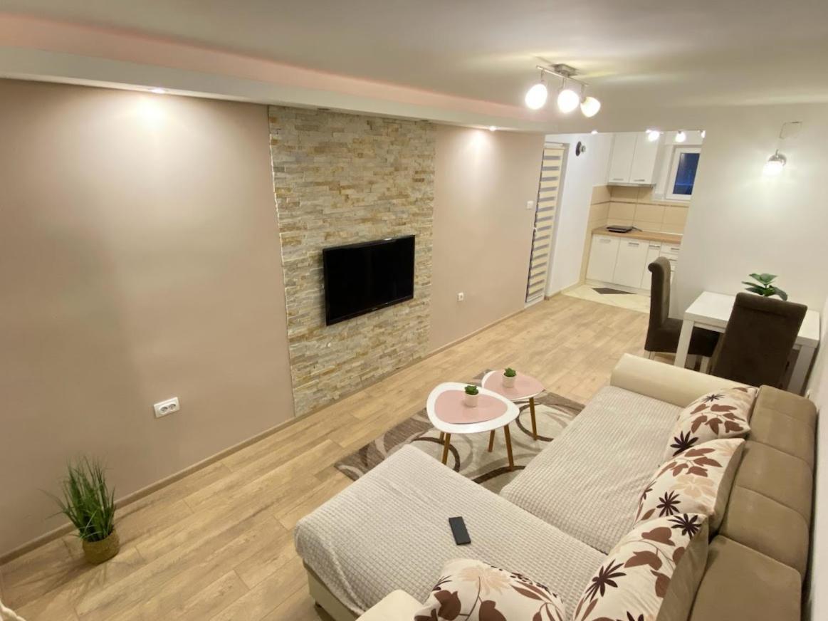 Apartman Mina Mataruska Banja Esterno foto